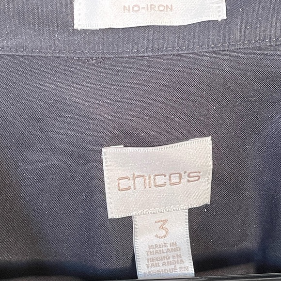 Chico’s size 3 no-iron button down - Picture 2 of 2